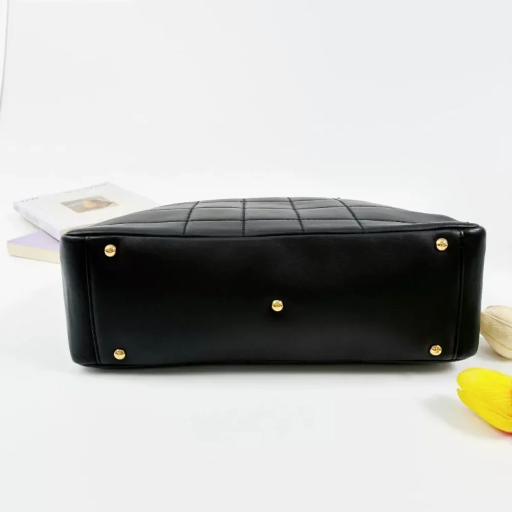 Chanel Women Pre-Loved Bag Very Good Condition